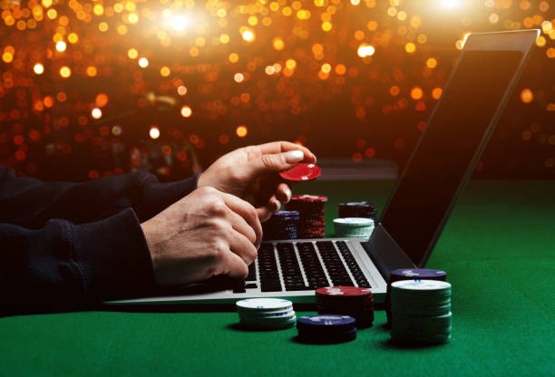 77slot platform showing Liga 1 football and live-casino tables